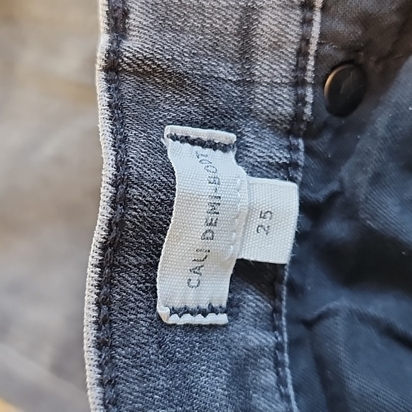 Madewell Cali Demi Bootcut Jeans in Berkeley Black Raw Hem Chewed, Size 25 - Picture 15 of 17